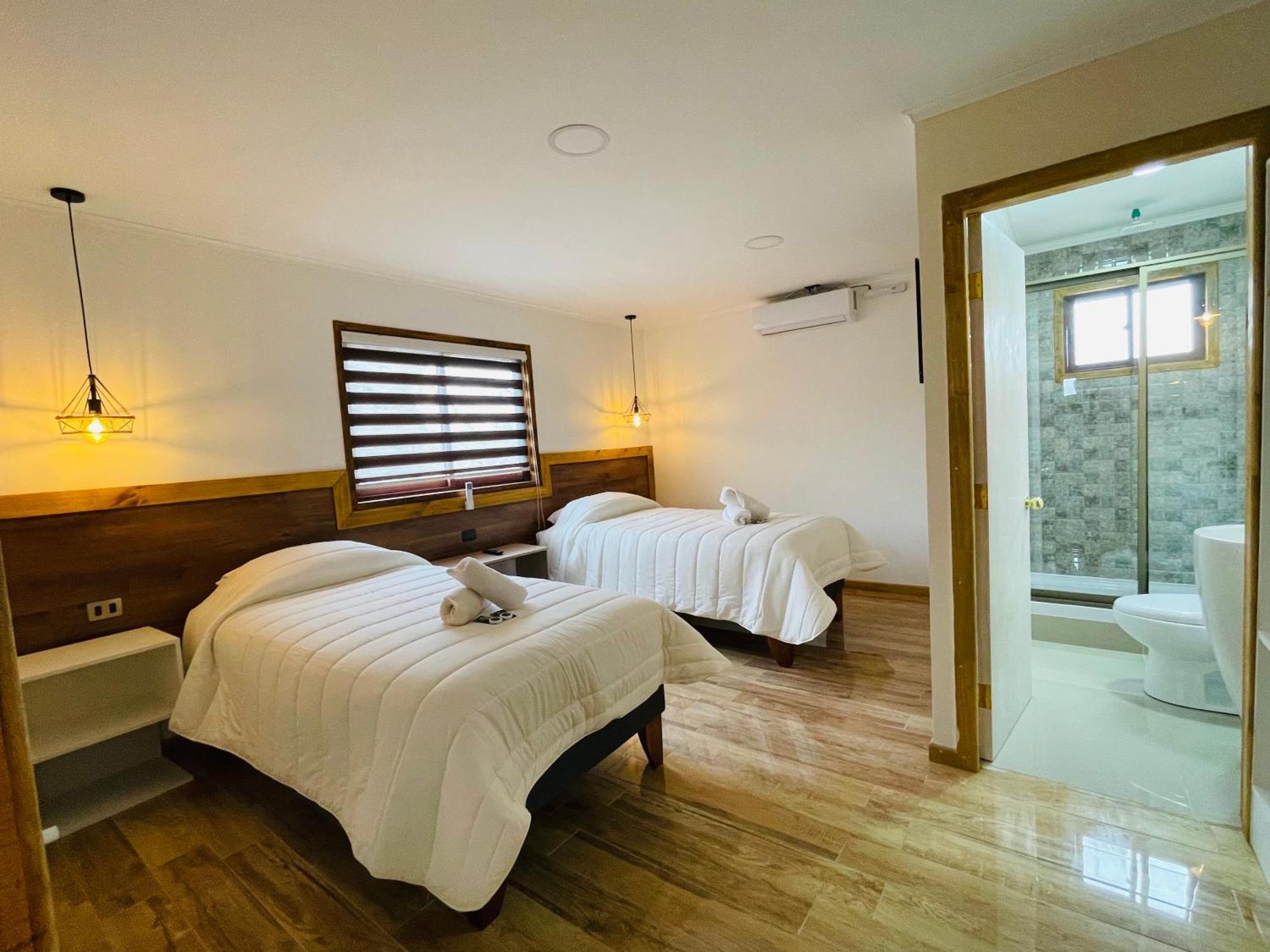 Residencial Victoria Said Ξενοδοχείο Linares Εξωτερικό φωτογραφία