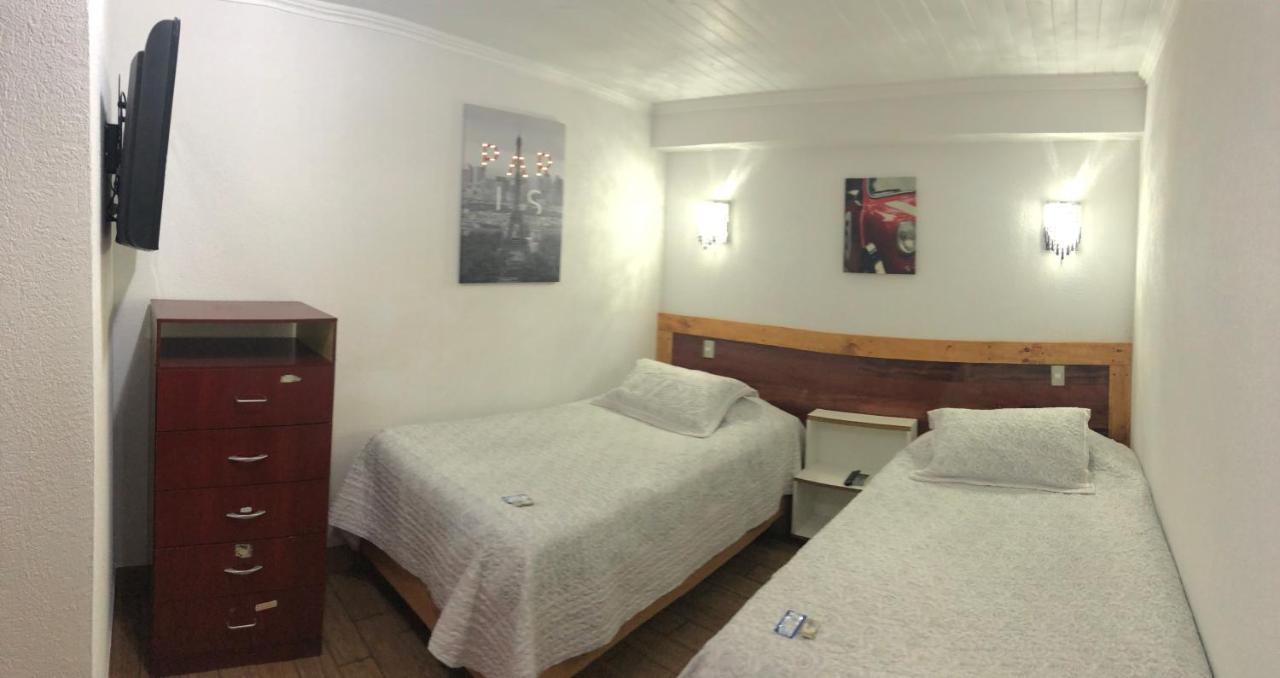 Residencial Victoria Said Ξενοδοχείο Linares Εξωτερικό φωτογραφία